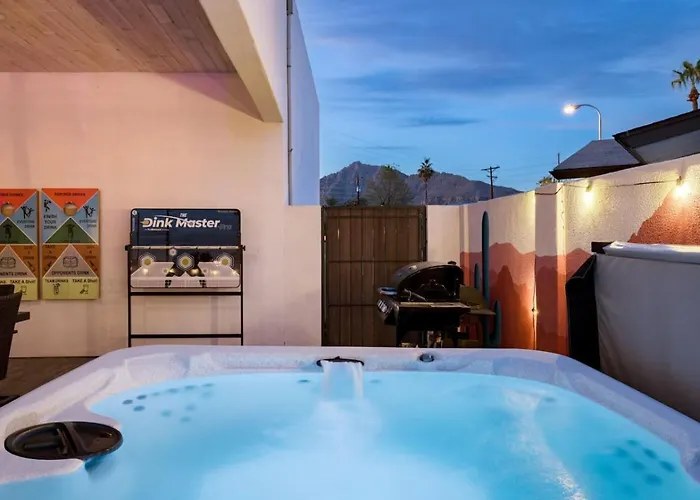 Holiday home Ultimate House W Pool