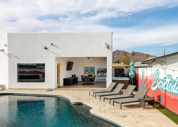 Ultimate House W Pool Holiday home *